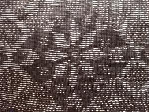 アンティーク　幾何学に花模様織出し本場泥大島紬着物